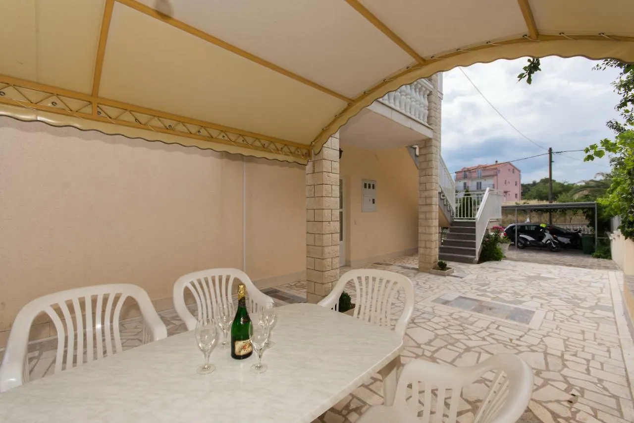 Apartment Villa Nella Bella Trogir Croatia