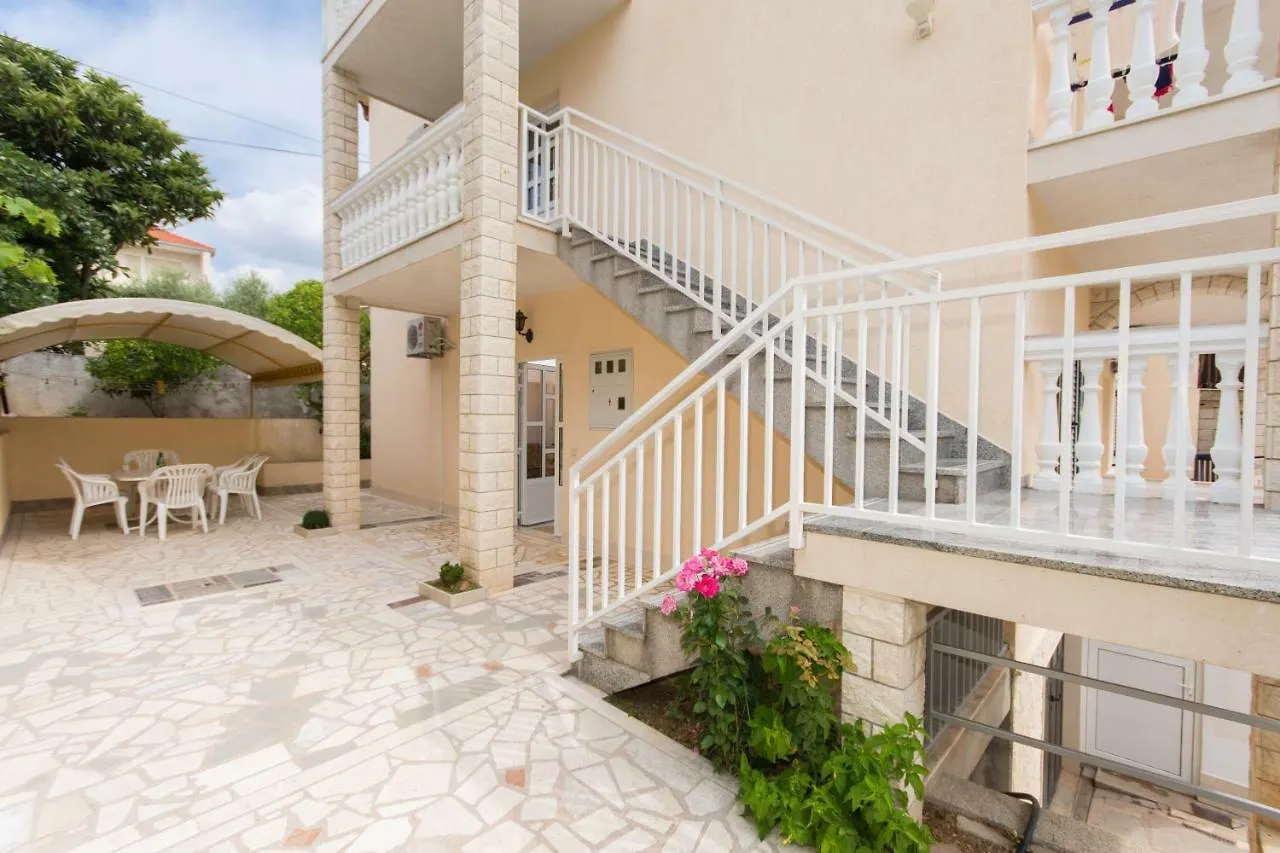 Apartment Villa Nella Bella Trogir