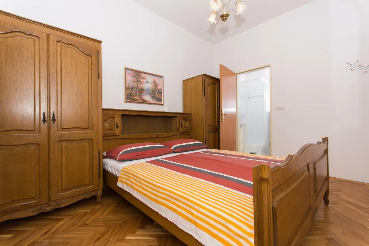 Apartment Villa Nella Bella Trogir Croatia
