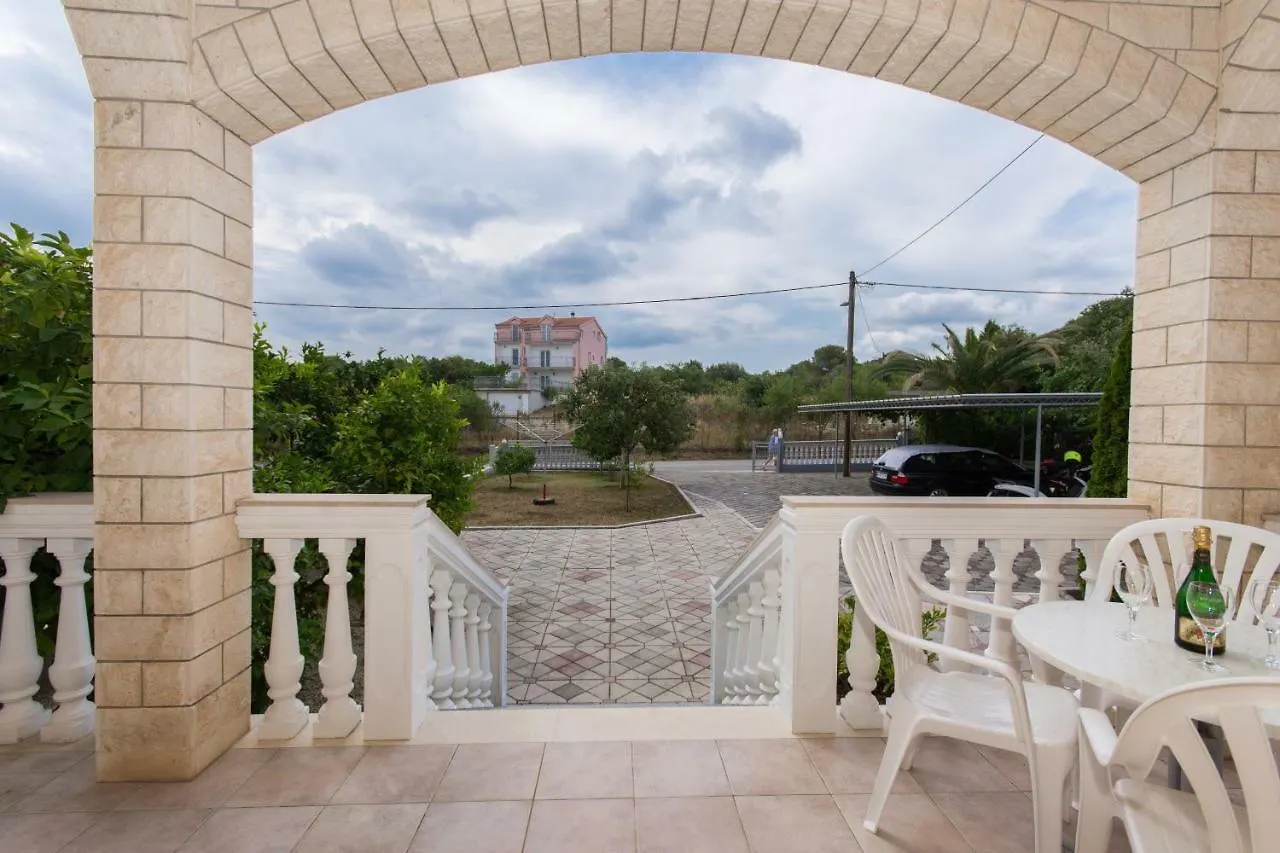 Apartment Villa Nella Bella Trogir