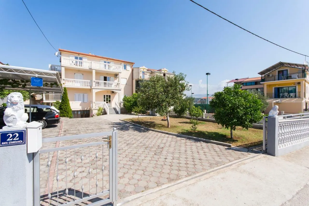 Apartment Villa Nella Bella Trogir